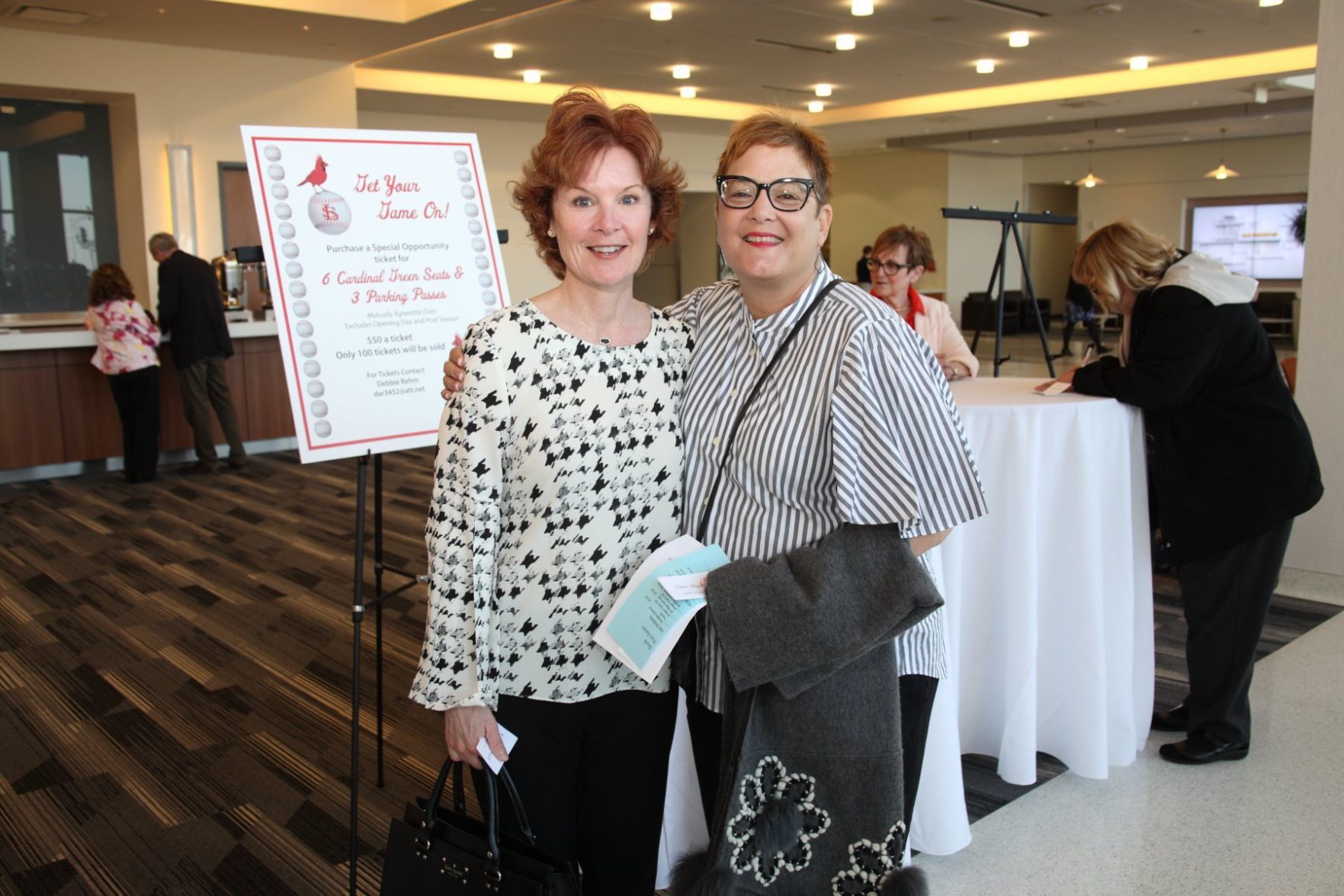 Kathy Bogowith, Clare Mueller